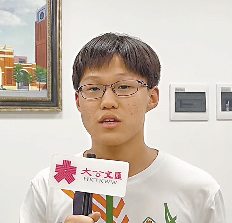 ◆吉子軒接受採訪。 香港文匯報 實習記者 葉浩程  攝