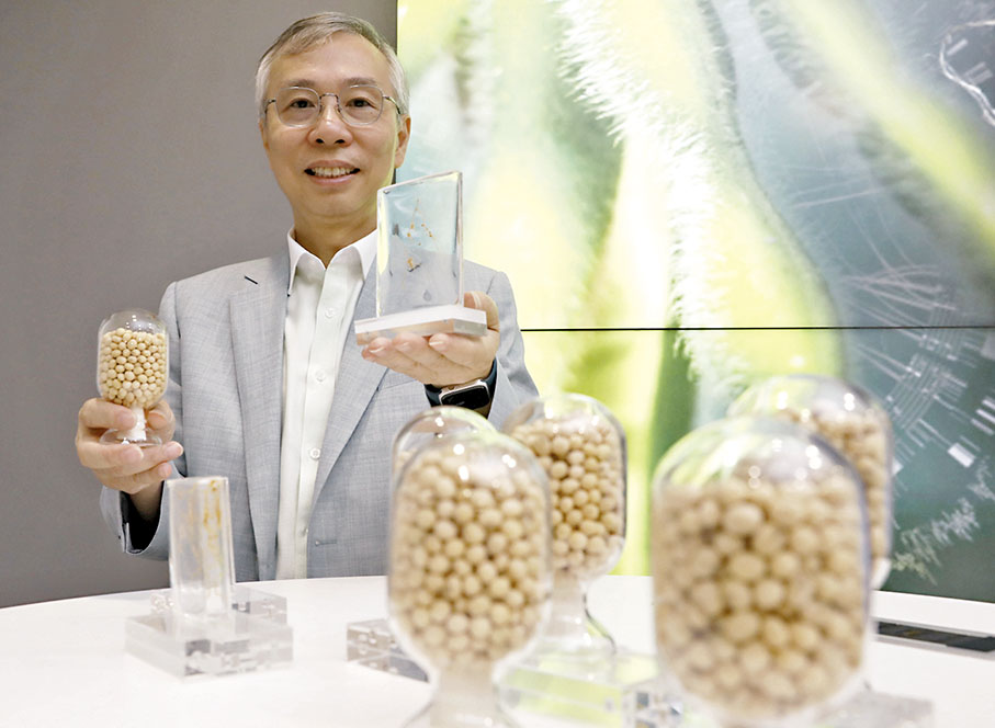 ◆林漢明的大豆根瘤菌研究，有望增加糧食供應和減少碳排。  香港文匯報 記者郭木又攝