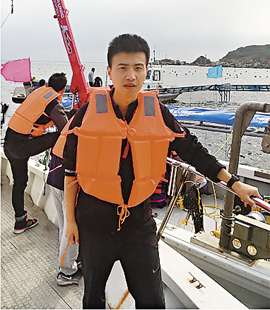 ◆哈爾濱工程大學博導王剛外場試驗。 香港文匯報哈爾濱傳真