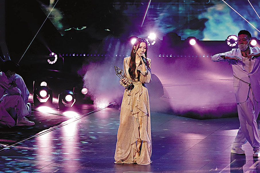 ◆菊梓喬是各大頒獎禮的常客。 