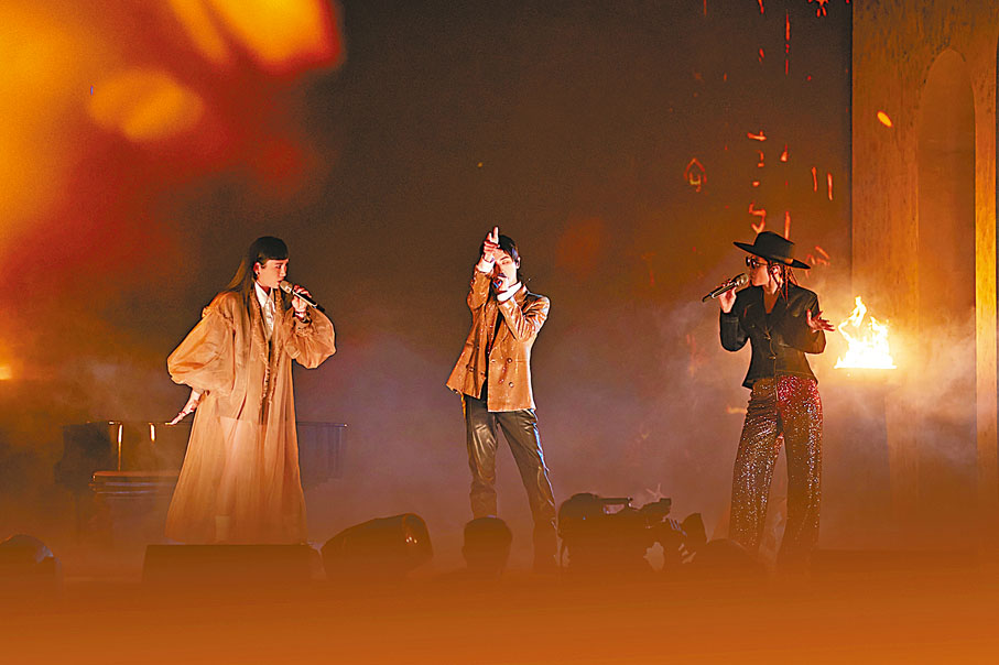 ◆華晨宇、魏如萱、壞特合唱的《舞娘》，驚艷了很多觀眾。