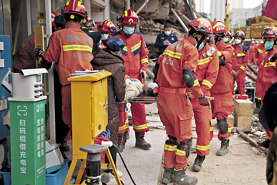 ◆2022年5月1日拍攝的湖南長沙居民自建房倒塌事故救援現場。 資料圖片