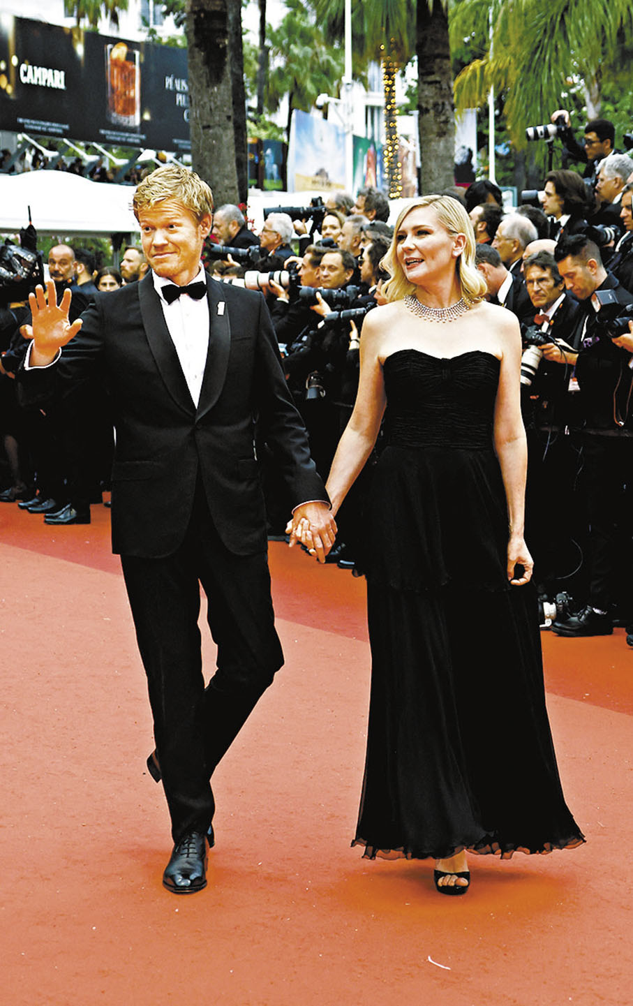 ◆Jesse Plemons拖着姬絲汀鄧絲恩愛現身。  路透社