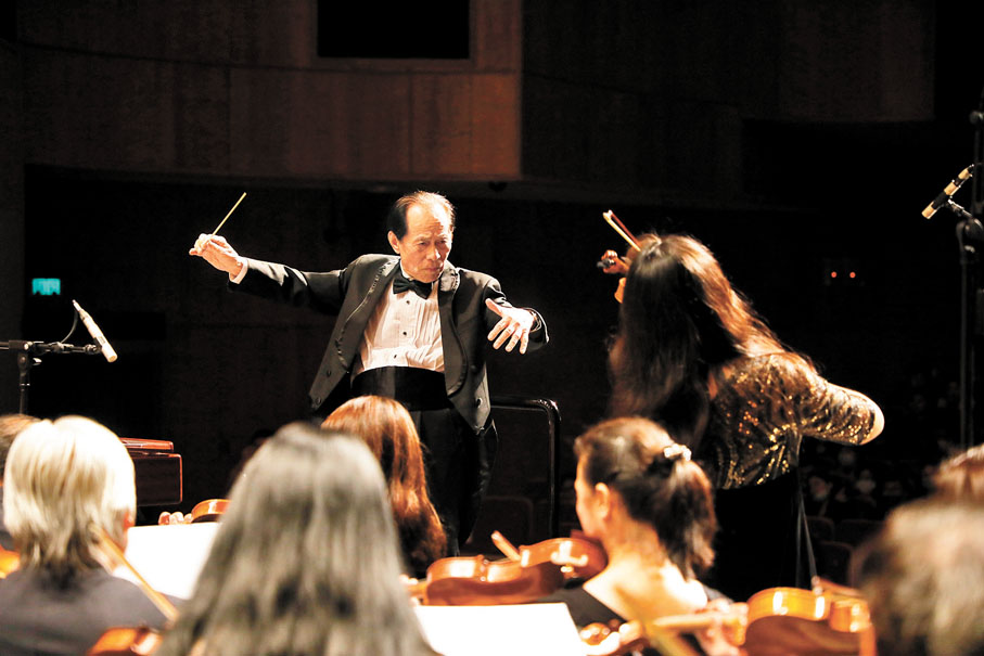 ◆何占豪曾多次指揮《梁祝》協奏曲。