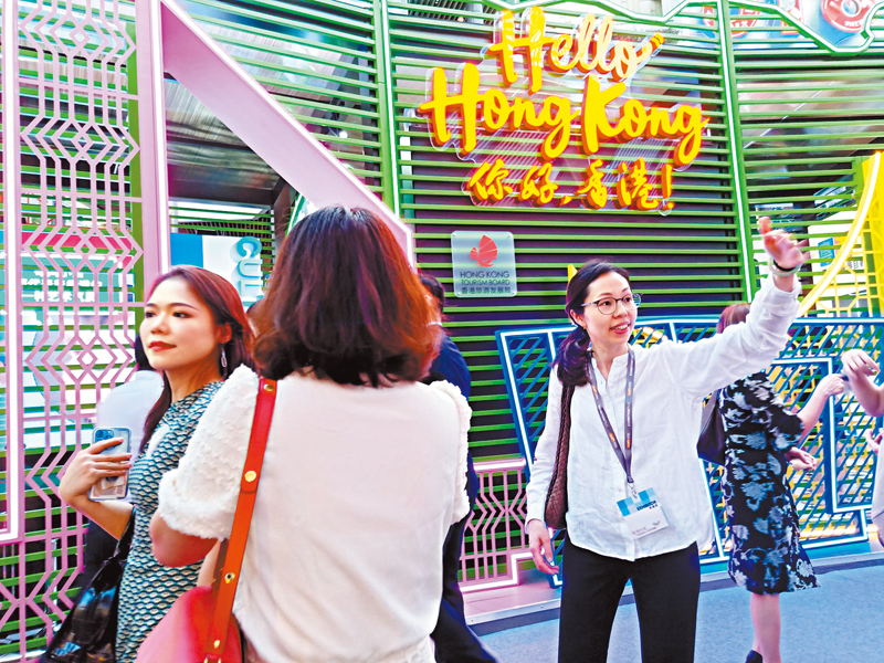 ◆不少深圳市民在購物節上打卡。