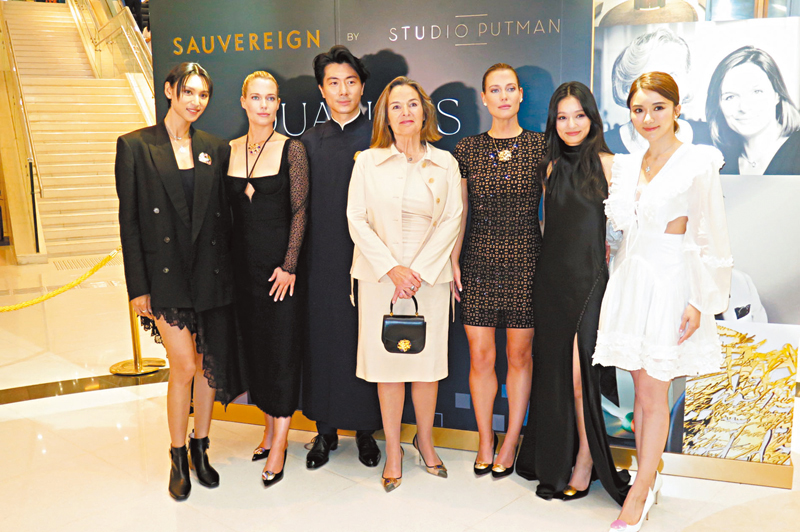 ◆眾星出席藝術展。