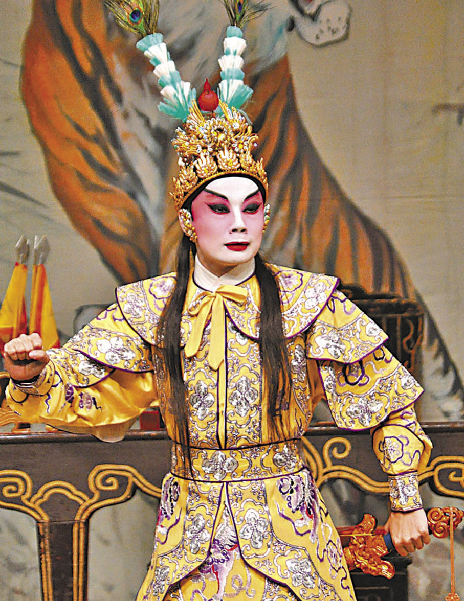 ◆新劇中關凱珊演穆昭元帥，在《鳳閣恩仇未了情》飾演耶律君雄。