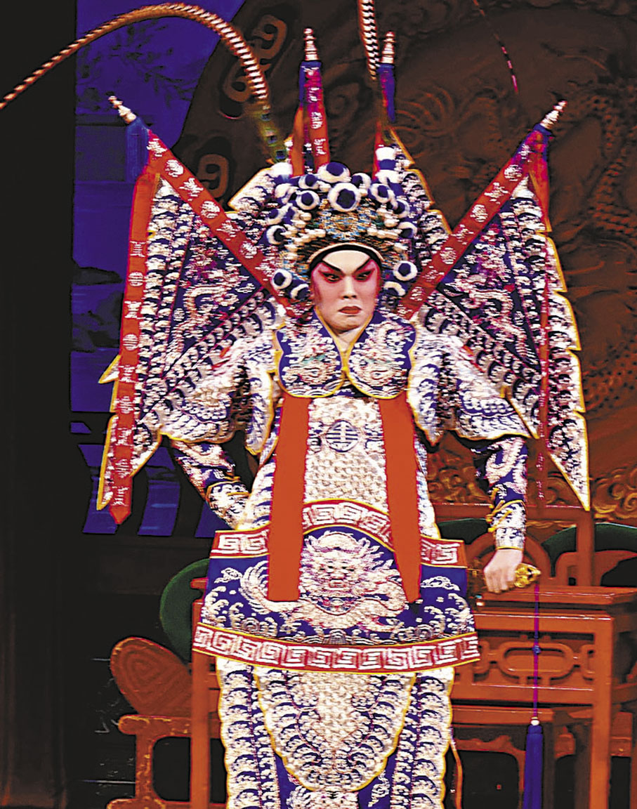 ◆黃成彬演尚書子曹明，在《鳳閣恩仇未了情》演耶律君雄。