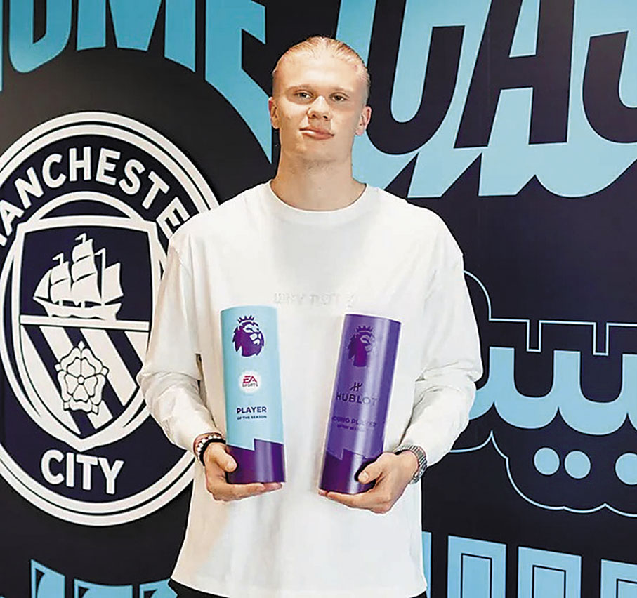 ◆夏蘭特一人奪下兩獎。  英超圖片