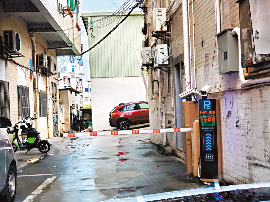 ◆ 東莞長安區內的小巷也於出入口處設置電子識別車輛系統。