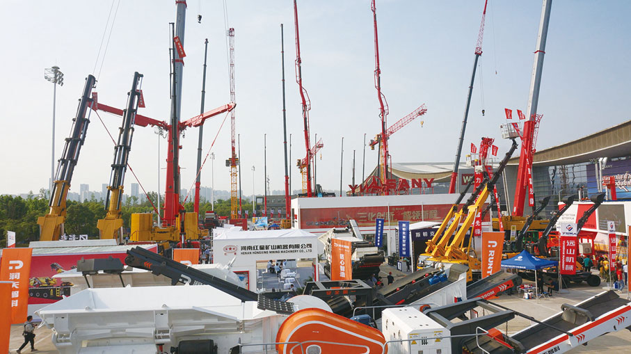 ◆ 長沙國際工程機械展覽會已成為亞洲最大規模的工程機械展會。圖為今年5月舉辦的第三屆長沙國際工程機械展現場。