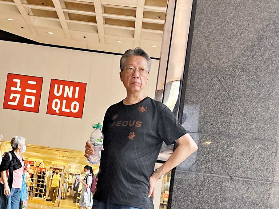 鄧先生：0.5至1元加幅可接受，畢竟巴士不是唯一出行的交通選擇，嫌巴士貴就改搭其他交通工具，相信對市民的影響不大，但如果巴士加得太多太頻繁就唔好。