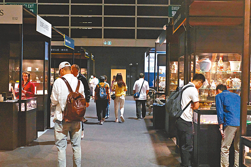 ◆參觀人流不減。