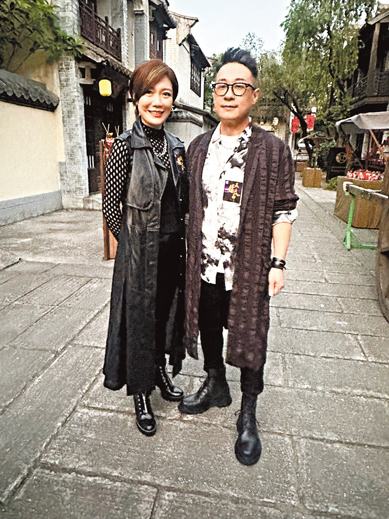 ◆龍婷與丁文俊已簽TVB經理人合約。