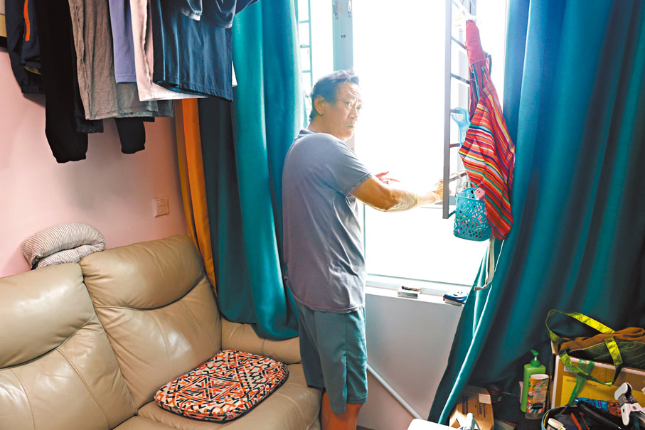 ◆吳先生指清晨遭巨大雷聲震醒。香港文匯報記者劉友光  攝