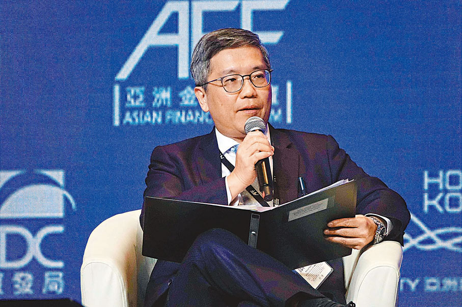 ◆ 金管局副總裁阮國恒表示,今年初與香港銀行公會成立的專責小組積極研究完善信用卡保障措施,目前已經敲定了一系列保障消費者措施。