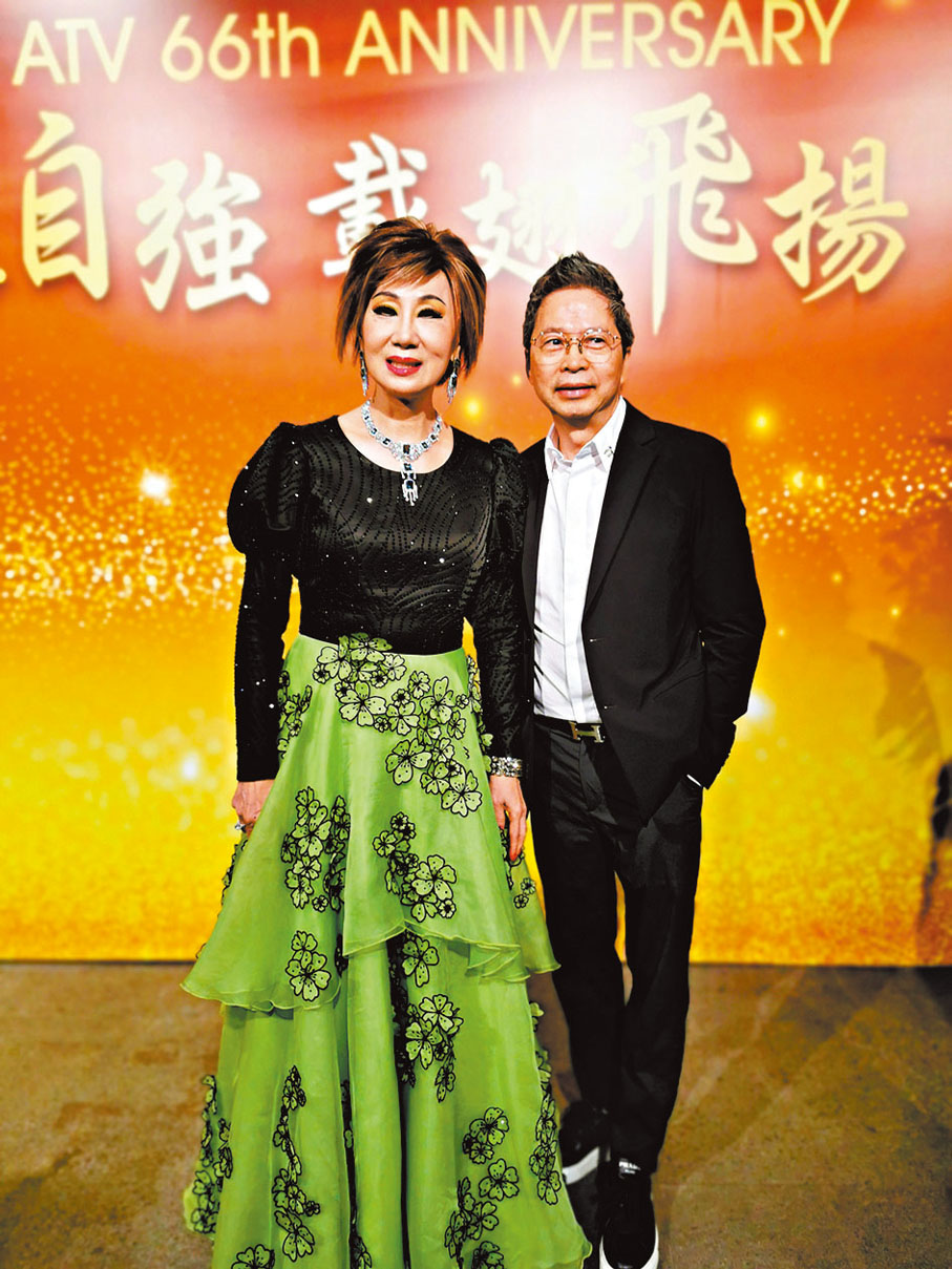 ◆柳影虹與環星娛樂老闆張國林出席亞視66周年台慶。