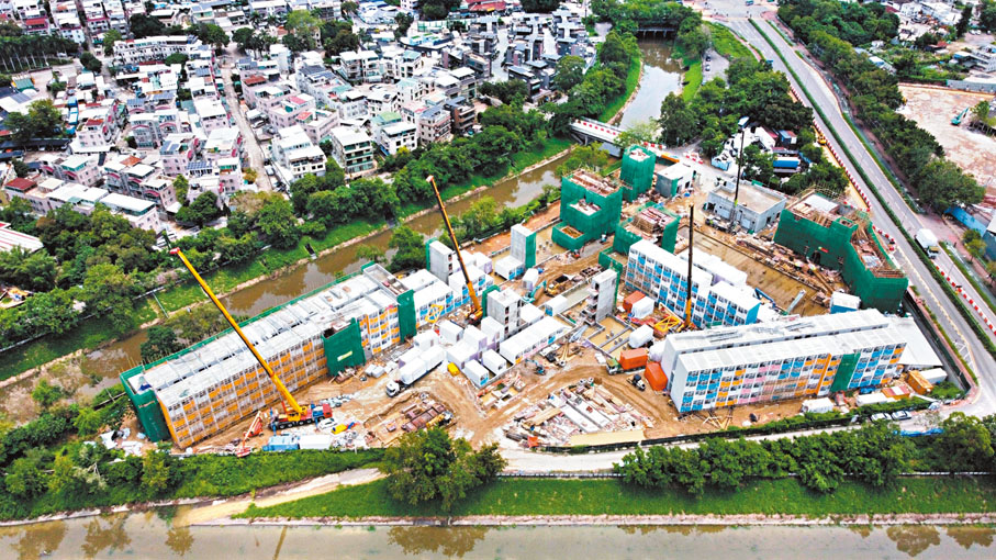 ◆恒莆新苑由兩座共4層高的住宅大樓，以及一座服務設施大樓組成，提供約1,028個單位，面積由165呎至333呎不等。 