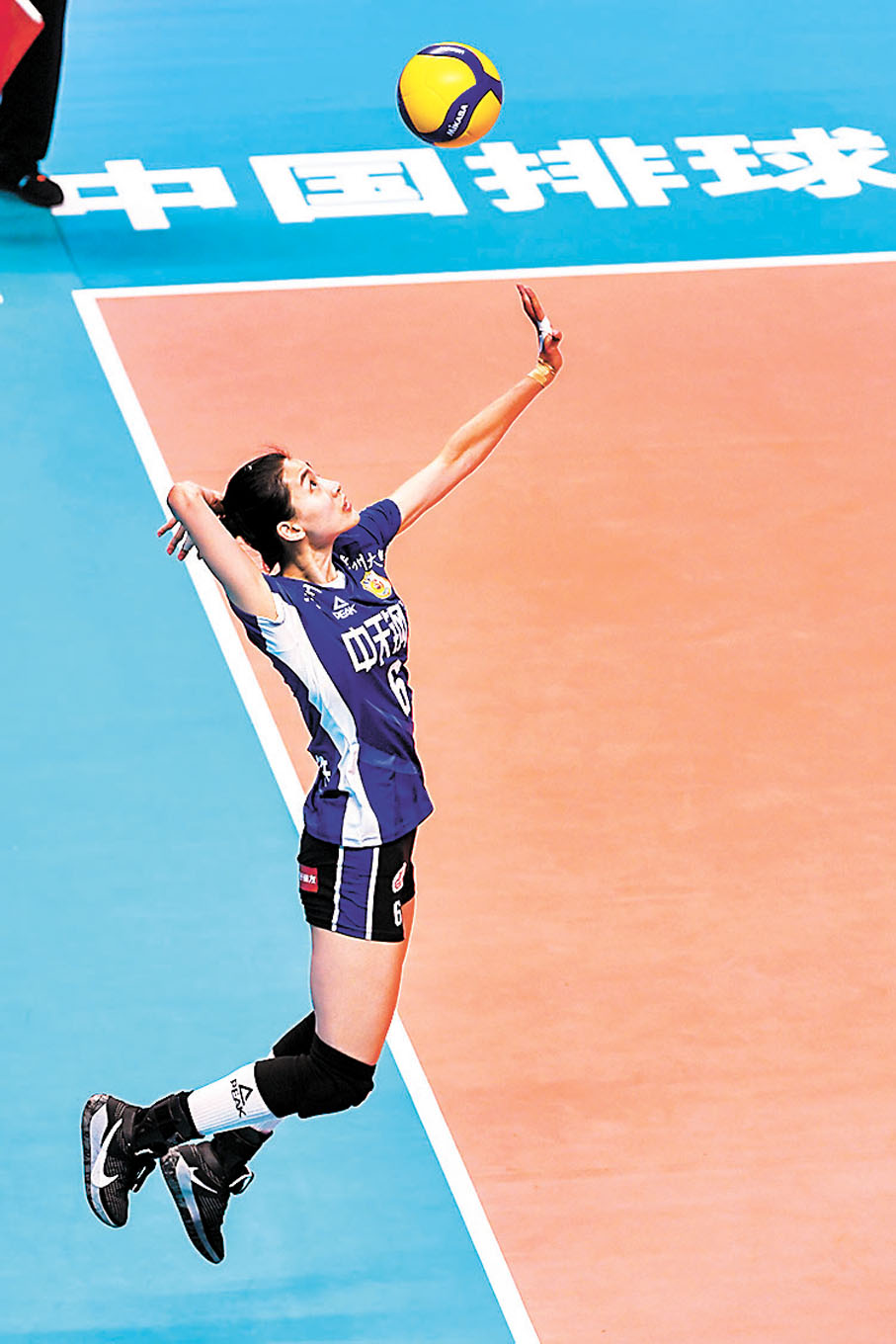 ◆刁琳宇苦練發球，終成大器。 資料圖片