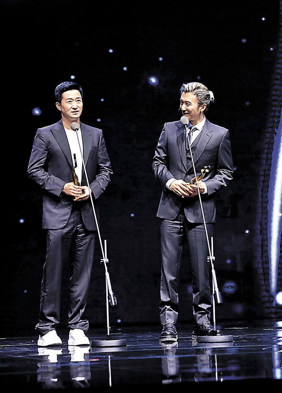 ◆謝霆鋒(右)與吳京雙雙獲得「抖音電影年度男演員」大獎。