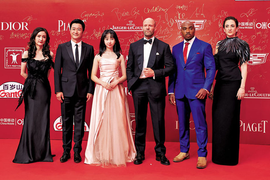 ◆《極悍巨鯊2：深溝》劇組亮相上影節。