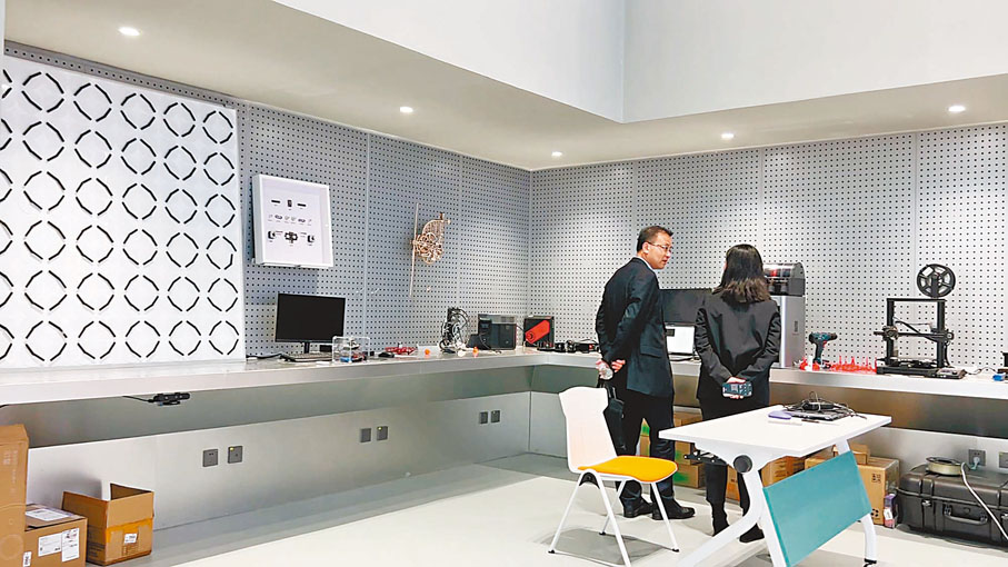 ◆港科大（廣州）校園內的實驗室。香港文匯報記者帥誠  攝