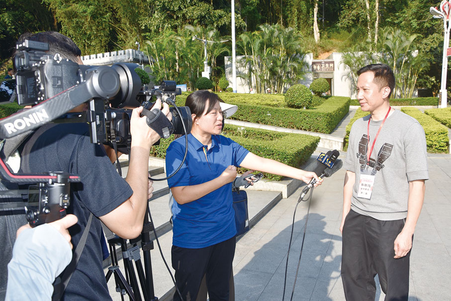 ◆蔡朝旭接受廣西電視台訪問。