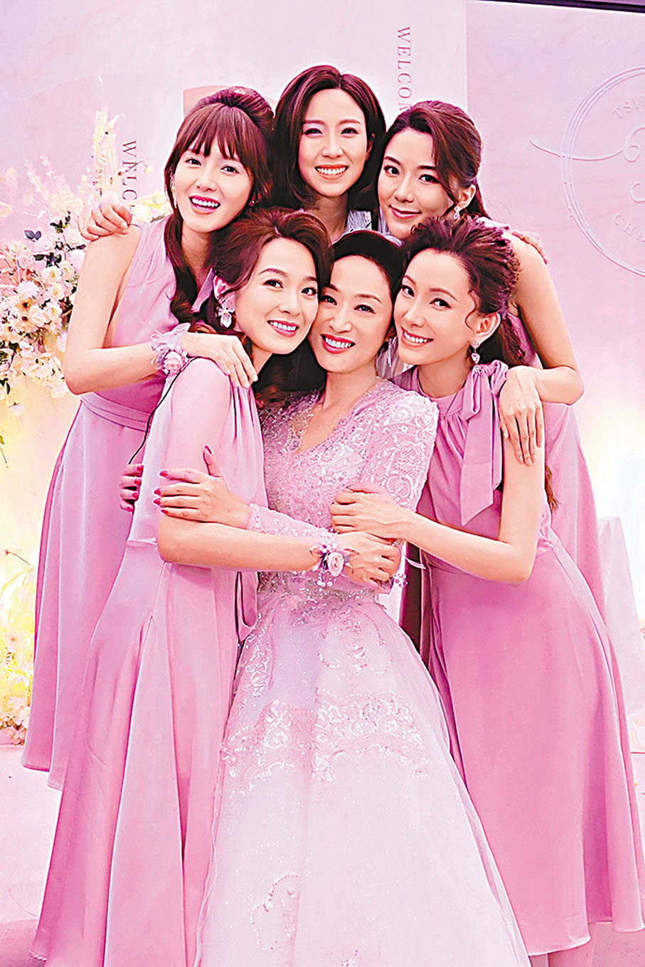 ◆陳法蓉透露這件婚紗只需幾百蚊，認真估你唔到。