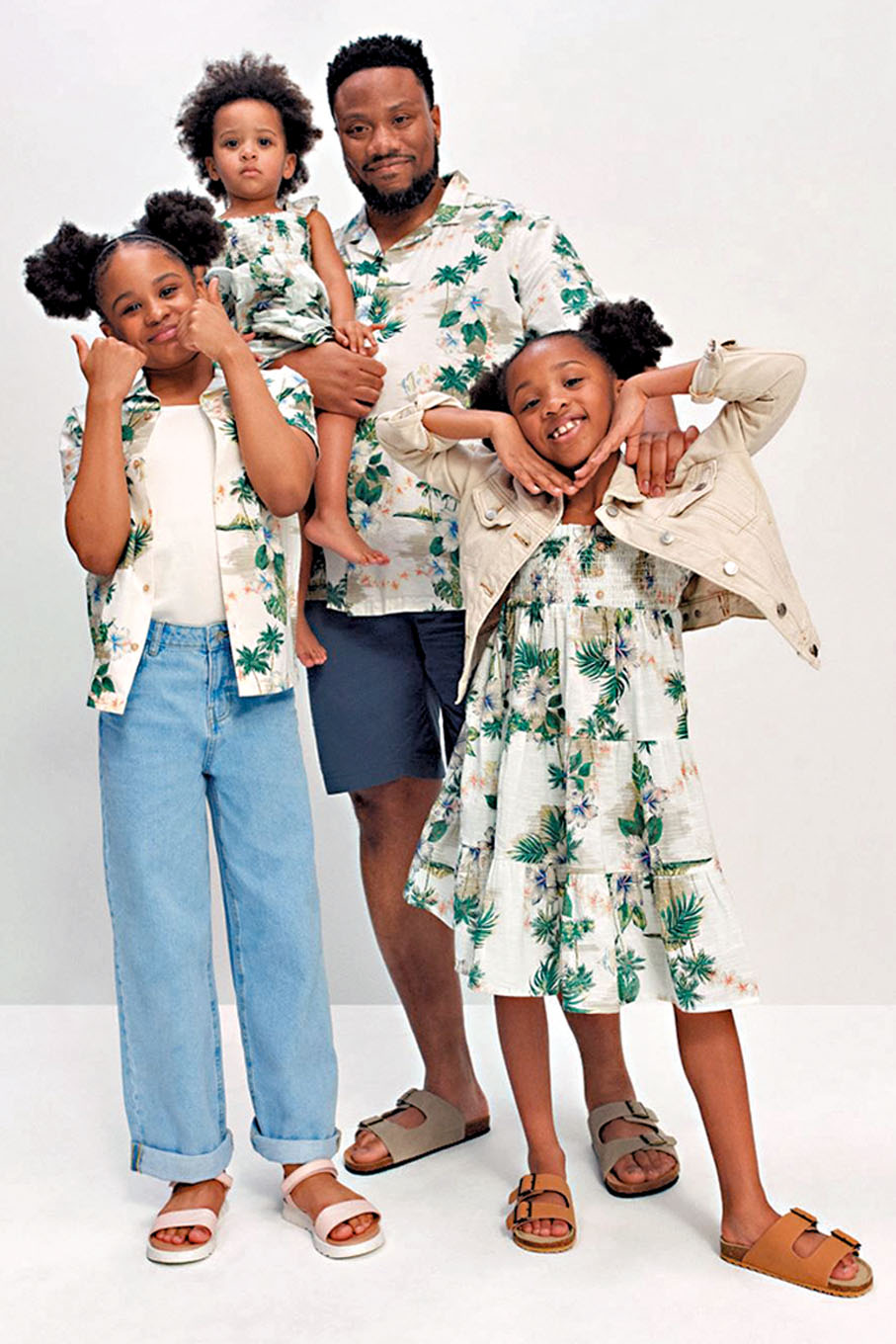 ◆印有熱帶圖案的親子裝系列