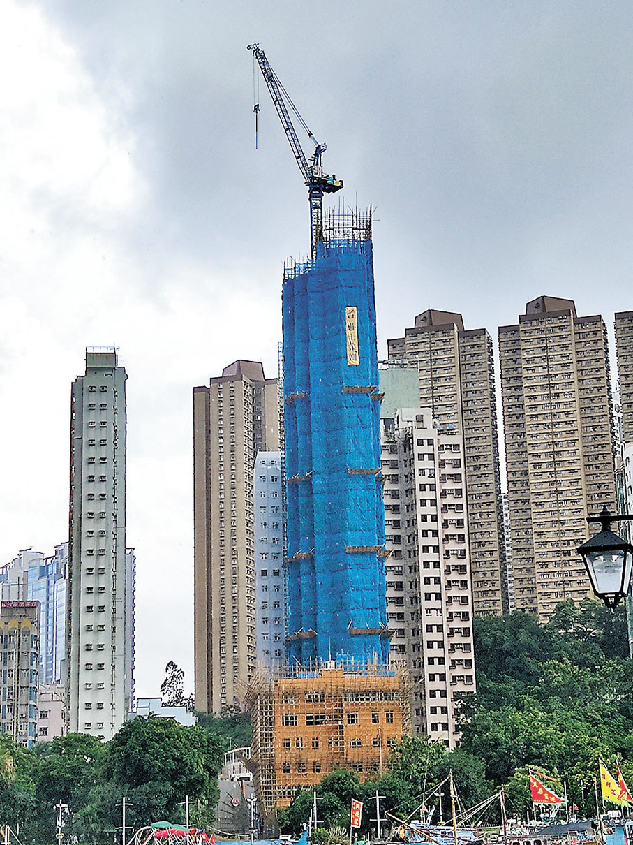 ◆興建中的弦岸。 梁悅琴 攝