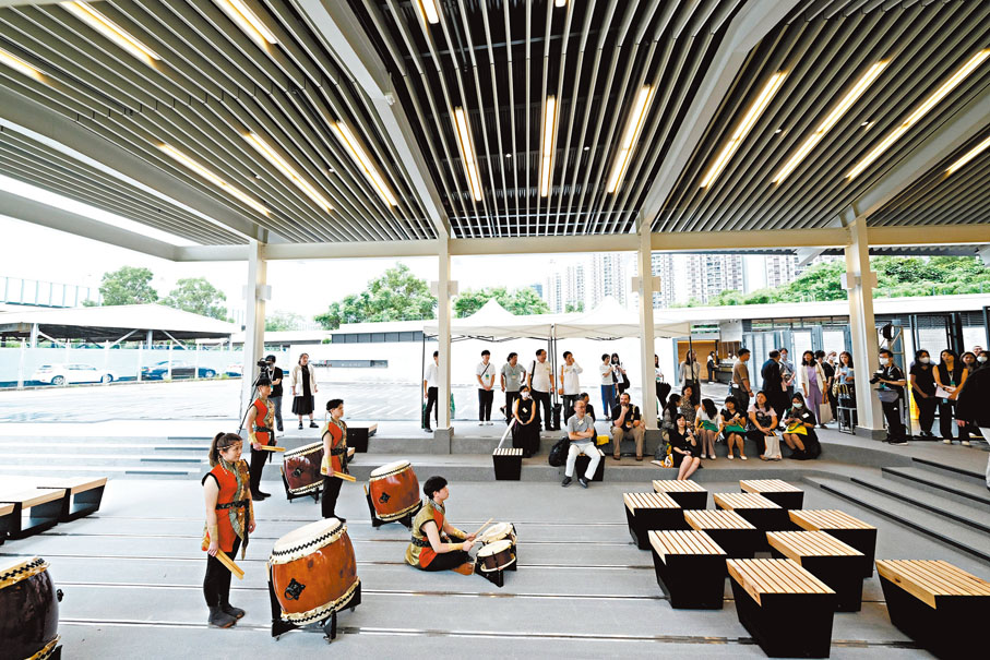 ◆「船塢劇場」為24小時開放的半露天劇場。香港文匯報記者涂穴  攝