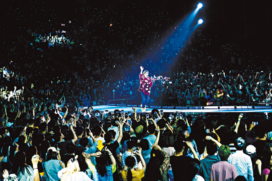 ◆軒仔不負眾望盡力獻唱。