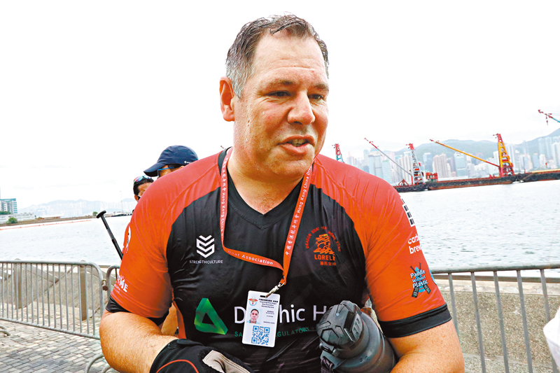 ◆「Loreley」龍舟隊隊長James。香港文匯報記者北山彥  攝