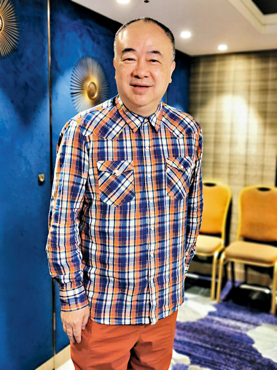 ◆導演高志森為謝曉瑩的新作品擔任視像導演。