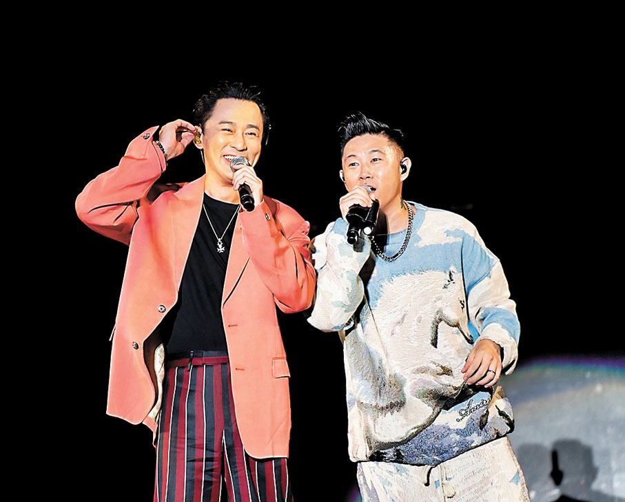 ◆歐陽靖與林峯首度現場合唱《Reunion》。