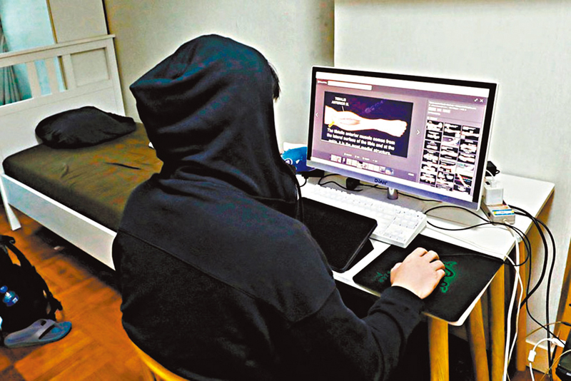 ◆畢業於上海交通大學醫學院的港人張先生。