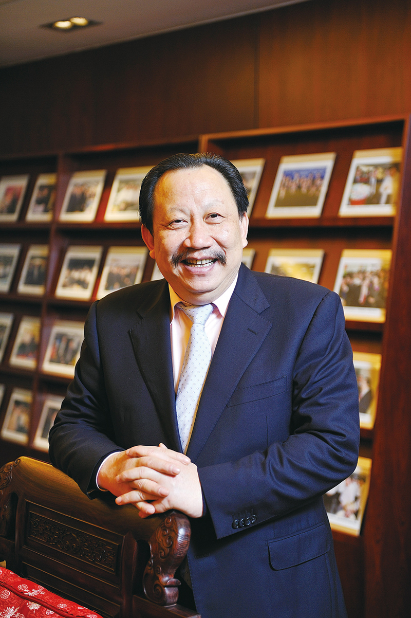 ◆ 中南控股集團董事局主席吳建榮。