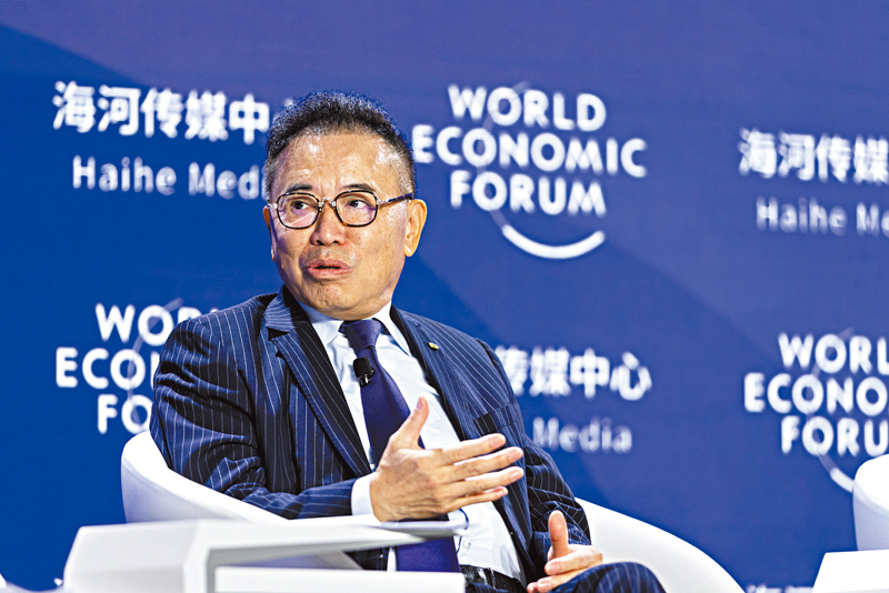 ◆ 李東生認為，亞洲製造業在全球經濟競爭中比較有優勢。