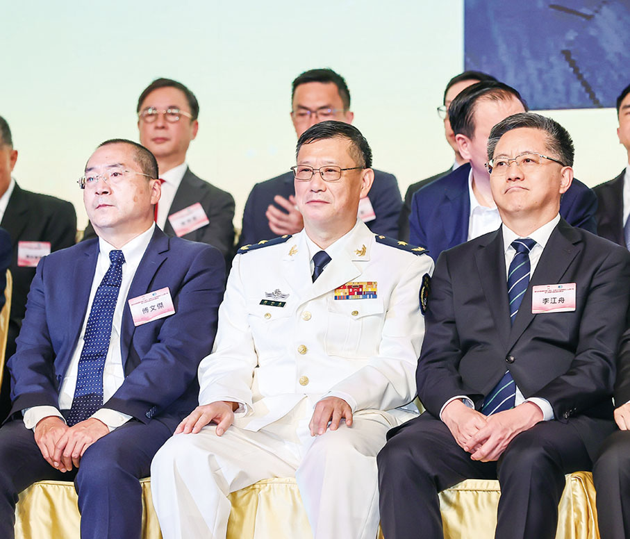 ◆ 左起：傅文傑、賴如鑫、李江舟。