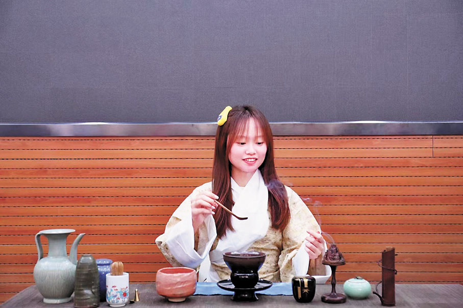 ◆ 穿漢服研宋氏點茶。 