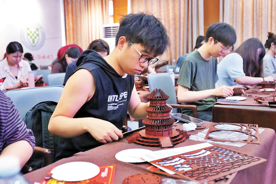 ◆沉浸式體驗榫卯建築。 