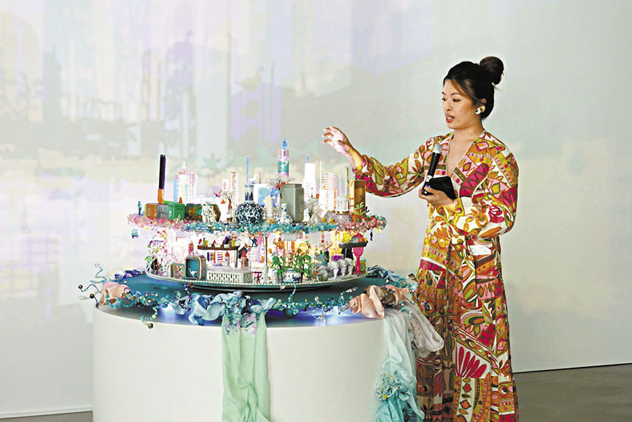 ◆阮嘉儀和她的作品《登陸何處》。