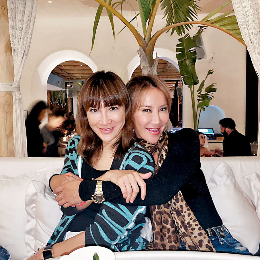 ◆李思林(左)和李玟兩姊妹皆有好歌喉。 