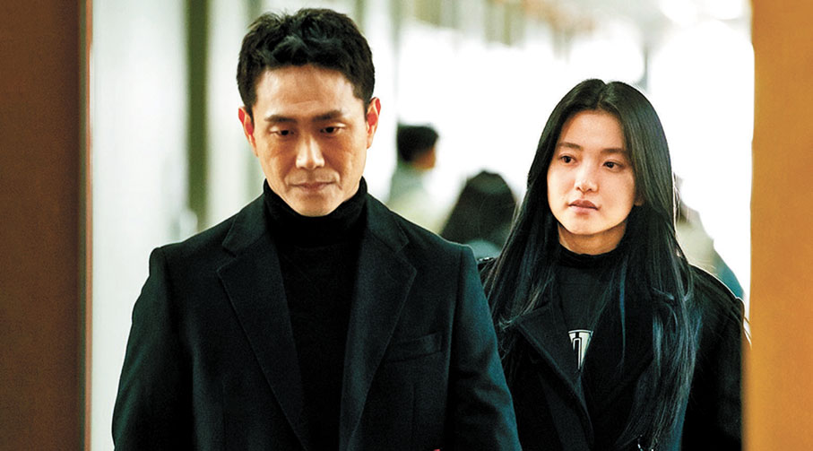 ◆《惡鬼》由金泰梨夥拍吳正世主演。