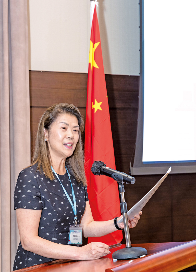 會長蔡黃玲玲致歡迎辭。