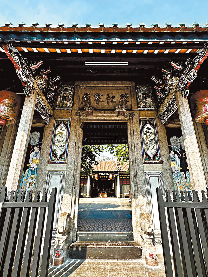 ◆檳城潮州會館,展示百多年前華僑接枝中國文化於南洋。 作者供圖
