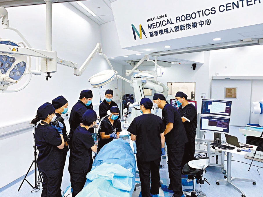 ◆陳達明與拍檔聯合研發出可應用於微創腦手術的柔性內鏡機器人系統，目標於3年內製作出儀器原型。