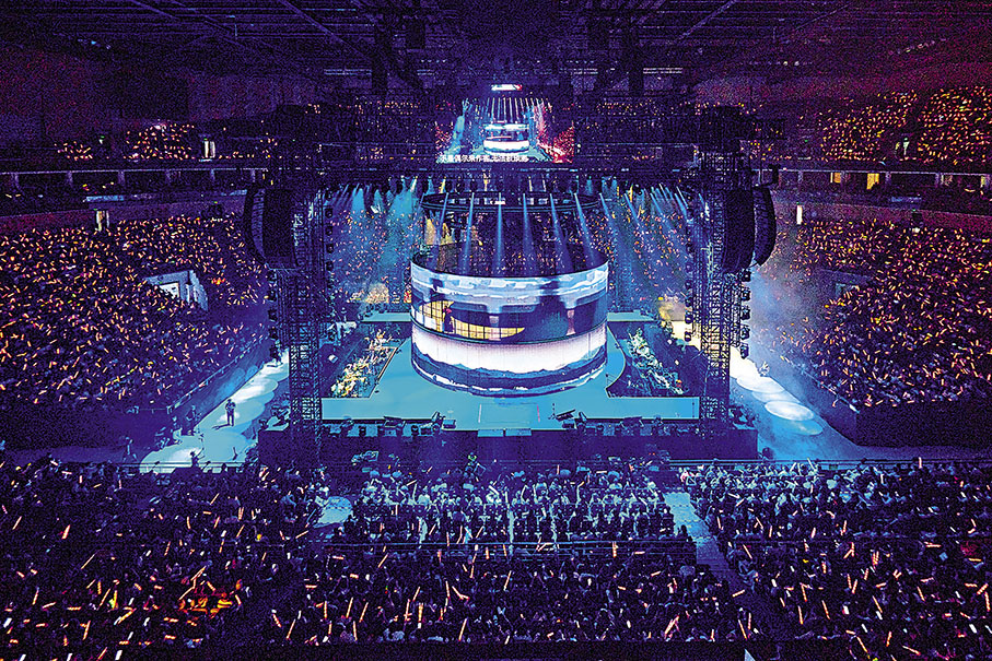 ◆劉若英將四面台演唱會帶到廣州。