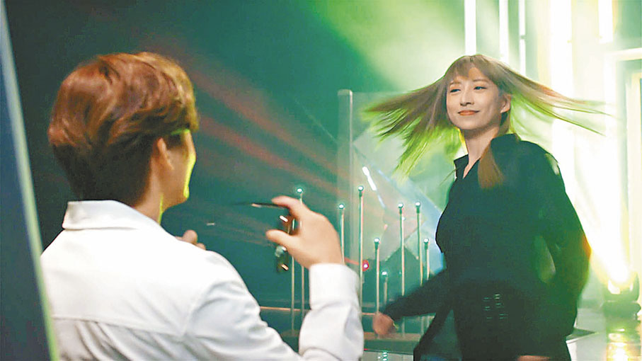 ◆嘉欣女性魅力爆燈。