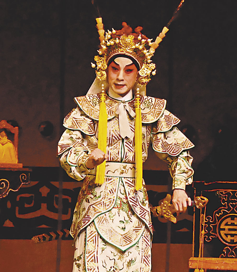 ◆李龍作為資深老倌，樂意為粵劇傳承作付出。